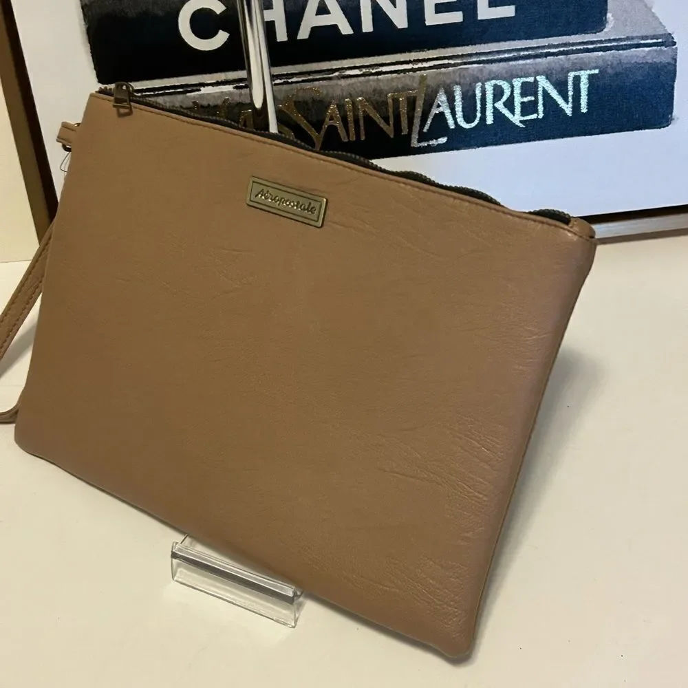 Aeropostale Beige Faux Leather Wristlet Clutch Zip Pouch Neutral Everyday Bag